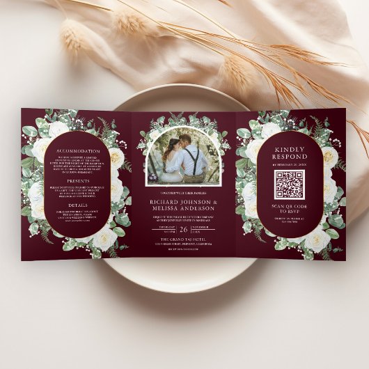 Ivory Bloem Foto Bourgondië QR Code Bruiloft Drieluik Uitnodiging
