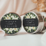 Ivory Bloom | Aangepaste Floral Wedding Ronde Sticker<br><div class="desc">Ons Ivory Bloom waterverf floral bruiloft collectie is voorzien van fijngeverfde waterverf groen,  eucalyptusbladeren,  groene botanische bladeren en witte en ivoren pony-bloemen. Pas deze stickers met uw namen aan,  die door een decoratief manuscriptaccent worden aangesloten. Ideaal voor het verzegelen van enveloppen voor huwelijksuitnodigingen of voor tassen/dozen.</div>