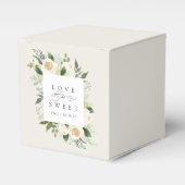 Ivory Bloom | Florale "Love is Sweet" Weddenschap Bedankdoosjes (Voorkant Zijde)