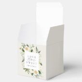 Ivory Bloom | Florale "Love is Sweet" Weddenschap Bedankdoosjes (Geopend)