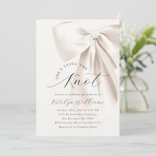 Ivory Bow Bruids Douche Uitnodiging (Staand voorkant)