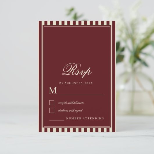Ivory & Burgundy Stripes Border Retro Wedding RSVP Kaartje (Staand voorkant)
