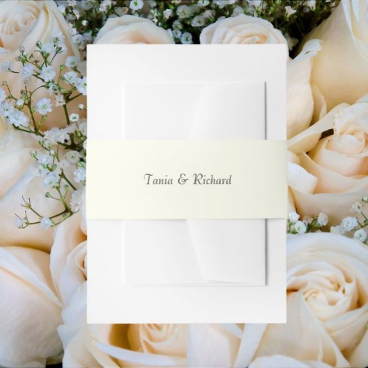 Ivory Color Simple Stylized Name Wedding Uitnodigingen Wikkel