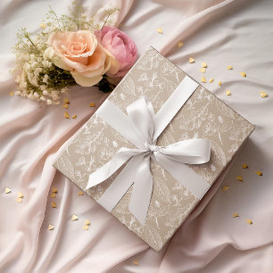 Ivory Ecru laat bloemmotief op Taupe Brown Cadeaupapier