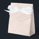 Ivory en White Grunge Distress Damask Bedankdoosjes<br><div class="desc">Glinsterende ivoor en wit verdrietig  damast gunst doos met een vleugje blos.</div>