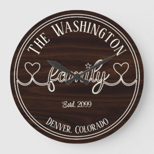 Ivory Family Script op houten effect achtergrond Grote Klok