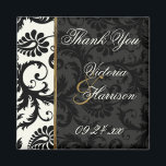 Ivory, Gold en Black Damask Wedding Favor Magnet<br><div class="desc">Deze ivoor,  goud en zwarte domme bruiloft. Bedankt dat je magnet de uitnodiging aanpast en andere items die hieronder worden weergegeven. Als er andere overeenkomende objecten zijn die je nodig hebt,  kun je een e-mail sturen naar niteowlstudio@gmail.com.</div>