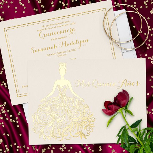 Ivory Gold Foil Silhouette Quinceañera Invite Folie Uitnodiging