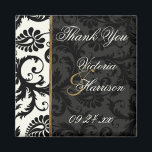 Ivory, Goud, en Zwarte Damast Trouwgunstmagneet Magneet<br><div class="desc">Deze ivoor,  goud en zwart damast trouw favoriete bedankmagneet komt overeen met de uitnodiging en andere items hieronder. Als er andere overeenkomende items zijn die u nodig heeft,  neem dan contact op met niteowlstudio@gmail.com</div>