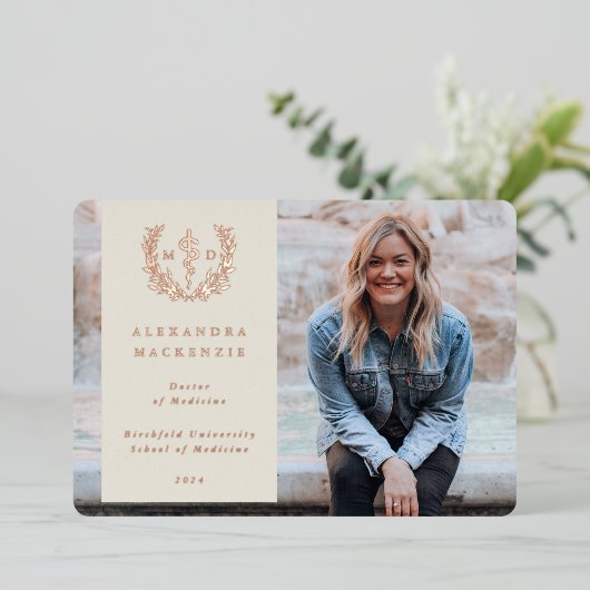 Ivory MD Asclepius Afstuderen Foto aankondiging (Staand Voorkant)