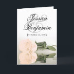 Ivory Peach Roos Elegant Romantic Photo Weddenscha<br><div class="desc">Deze prachtige huwelijksuitnodigingen zijn voorzien van een verbluffend design met één bleek sinaasappel met lange steeltjes of ivoren perzikkleurig roos dat in water reflecteert met golven en rimpels. De voorzijde toont de eerste namen van het paar in fancy manuscript het schrijven. Binnen is ruimte voor de foto van het stel...</div>