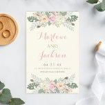 Ivory Pink Gold Floral Boho Wedding Programs<br><div class="desc">Deze elegante boho-stijl bruiloft ceremonie is voorzien van romantische pony-bloemen,  zachte groene bladeren en bijtende vederaccenten met lichte ivoorgedrukte achtergrondkleur (kan worden gewijzigd). Pas de stijlvolle roze manuscripttekst en andere tekst met uw aangewezen formulering aan. De zachte lente of zomerkleurenregeling omvat schaduwen van roze,  groen,  grijs,  en goud.</div>