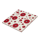 Ivory Red Dots Funky Whimsical Circle Pattern Tegeltje (Zijkant)