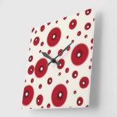Ivory Red Dots Funky Whimsical Circle Pattern  Vierkante Klok (Hoek)