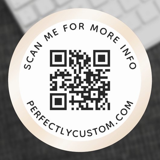 Ivory satin gradiëntgrens QR-code en tekst Ronde Sticker