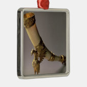 Ivory tusk drink hoorn met zilverkieuwingen metalen ornament (Rechts)