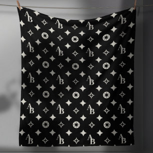 Ivory White Custom Initiaal Monogram Pattern Black Fleece Deken