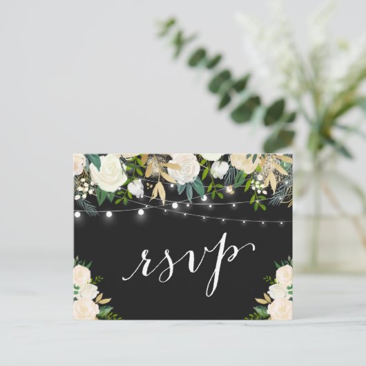 Ivory White Floral String Lights Wedding RSVP Uitnodiging Briefkaart (Staand voorkant)