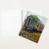 Ivy en Graffiti Bedekte Verlaten Trein Planner (Display)