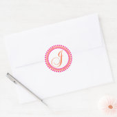 J Monogram (roze / Oranje puntcirkel) Ronde Sticker (Envelop)