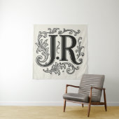 J.R Initialen met Decoratief Wandkleed (In situ)