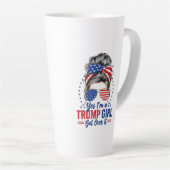 Ja, als een Trump-meisje er overheen komt Latte Mok (Rechterhoek)