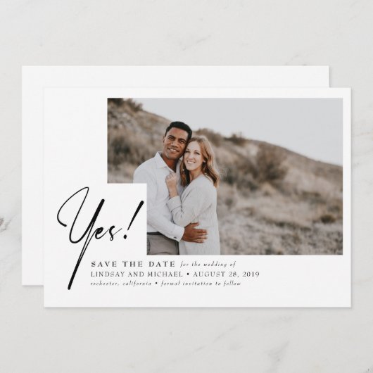 Ja - Grappig en modern Bewaar de datumfoto Save The Date (Voorkant / Achterkant)