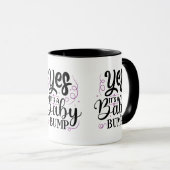 Ja, het is een Baby bom - Zwangerschap Aankondigin Mok (Voorkant rechts)