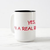 JA... IK BEN EEN ECHTE RODE HOOFD TWEEKLEURIGE KOFFIEMOK (Voorkant links)