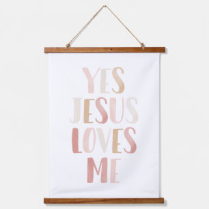 Ja Jezus houdt van me Roze meisje met een kalmeren Hangend Wandkleed
