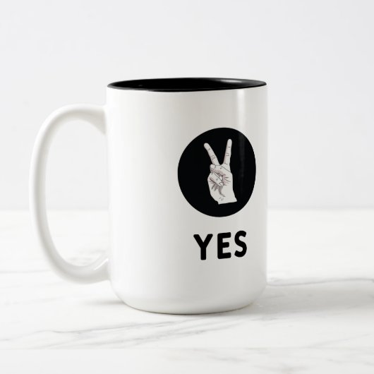 Ja mok voor tweetonkoffie (Links)