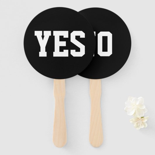Ja of Nee Game Zwart-wit Typografie Handwaaier (Voorkant en achterkant)