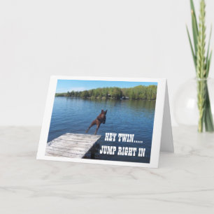 JA **TWIN** JUMP RECHTS IN EN GENIET BIEDDAAG! KAART