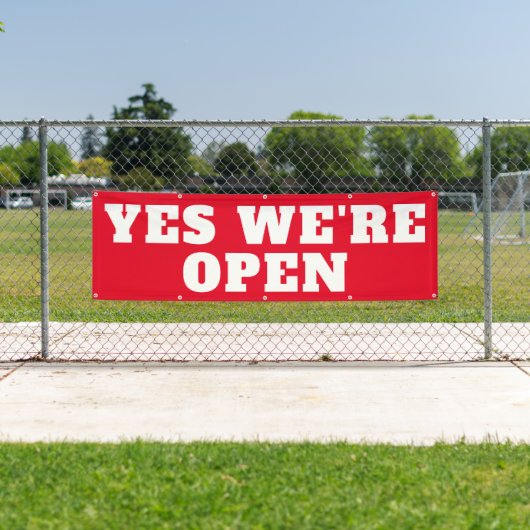 Ja, we zijn open, rode, witte, buitenshuis spandoek (Insitu)