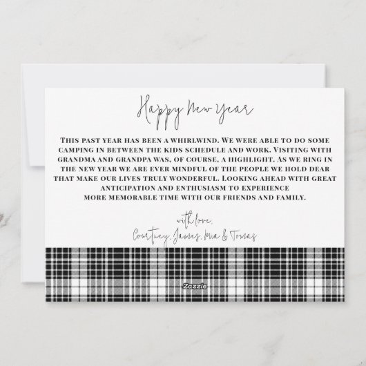 Jaar in de Review Minimalistisch Zwart-wit Plaid Feestdagenkaart (Achterkant)