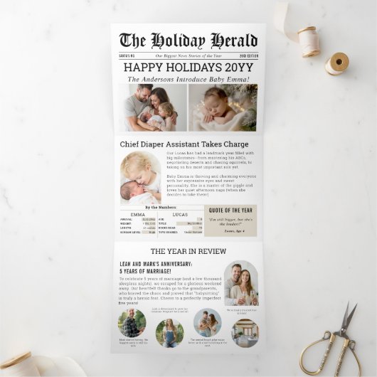 Jaar in Review Krant Familie Baby Arch Foto's Drieluik Wenskaart (Binnen)