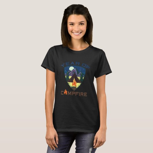 Jaar van de Camper Sum van de Campfire Grilling Bo T-shirt (Voorkant volledig)