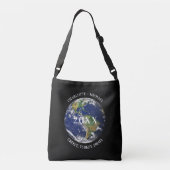Jaar van de wereldkaart op de zwarte wereldbol crossbody tas (Achterkant)
