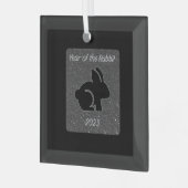 Jaar van het Rabbit Black Glitter Design Glas Ornament (Voorkant links)