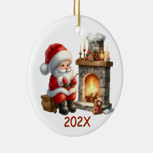 Jaarlijkse kerstman bij het vuur keramisch ornament (Rechts)