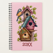 Jaarlijkse Vogelhuis Roze Datum Planner (Voorkant)