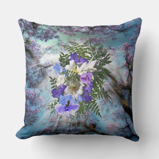 Jacaranda & witte lelie Boeket Kussen (Voorkant)