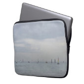 Jachtclub Laptop Sleeve (Voorkant Links)