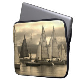 jachten in Rothesay Bay, Schotland. Laptop Sleeve (Voorkant Links)