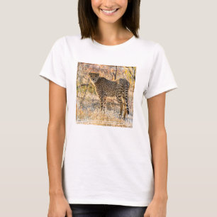 Jachtluipaard Kijkt Om Zich Heen T-shirt