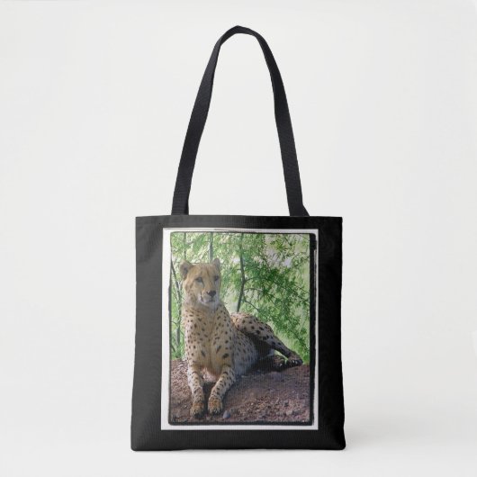 Jachtluipaard op een rots tote bag (Voorkant)