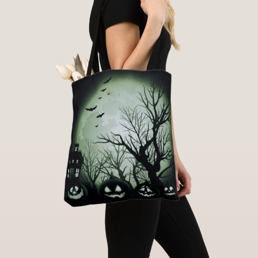Jack O'Lantern 's nachts Tote Bag (Dichtbij)