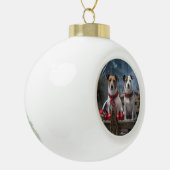 Jack Russell Snowy Sleigh Kerstdecoratie Keramische Bal Ornament (Links)