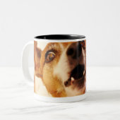 Jack Russell Terrier blaast en springt, herfst Tweekleurige Koffiemok (Voorkant links)