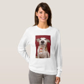 Jack Russell Terrier Holding kerstversiering T-shirt (Voorkant volledig)